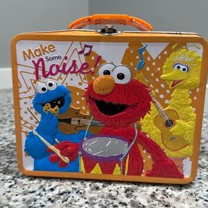 Vintage Elmo Snack/Lunch Box Cookie Monster big bird rare! Tin metal